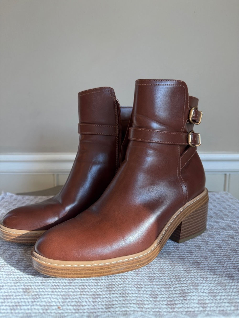 Marc Fisher‎ Chestnut Brown Leather Ankle Boots with Buckle Straps